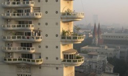 Apartment Vs Independent House: Which One Is Better?