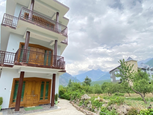 Hotel for Sale Near Naggar