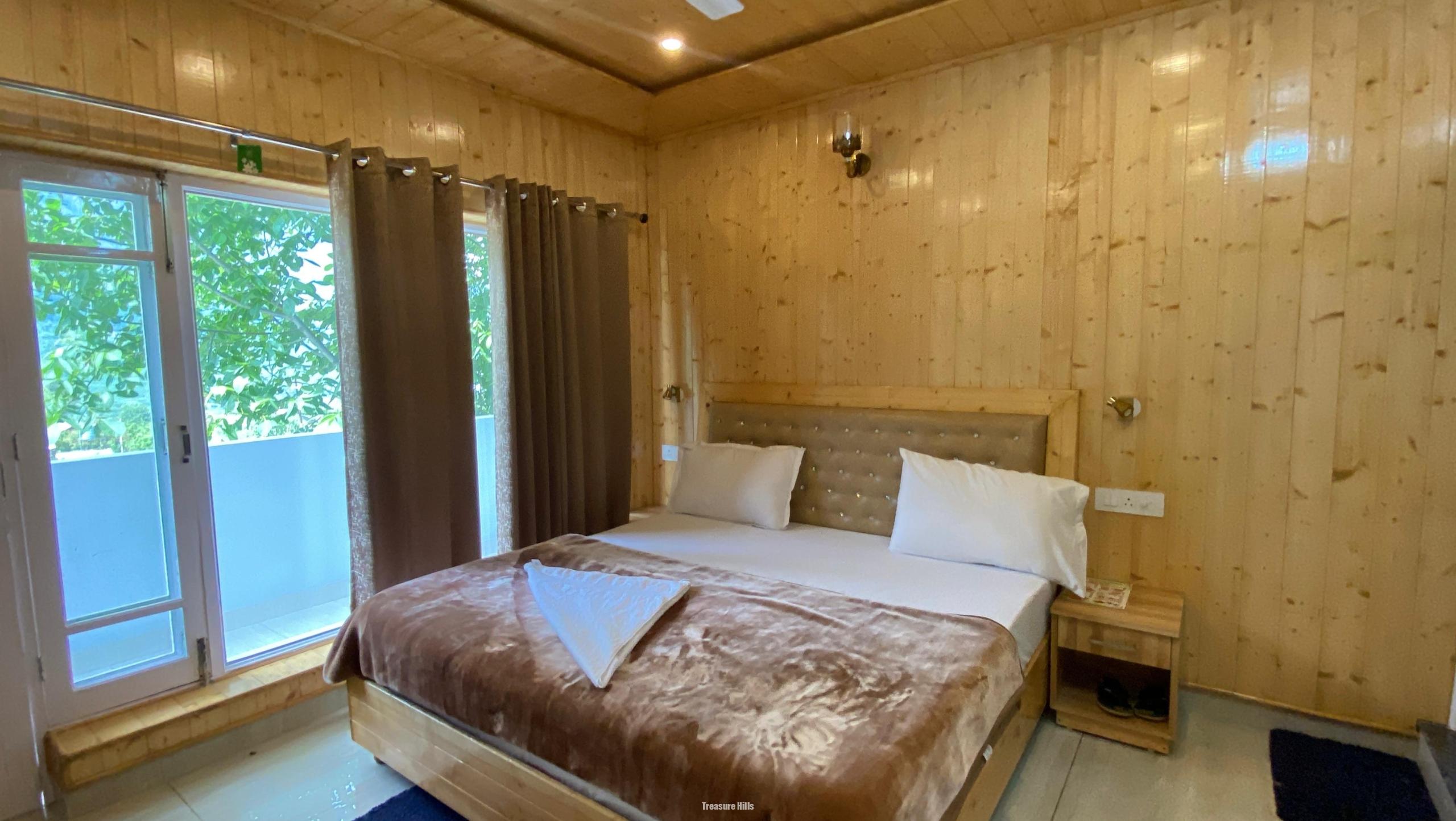 High-Income Hotel for Sale Near Naggar, Kullu-Manali (8)