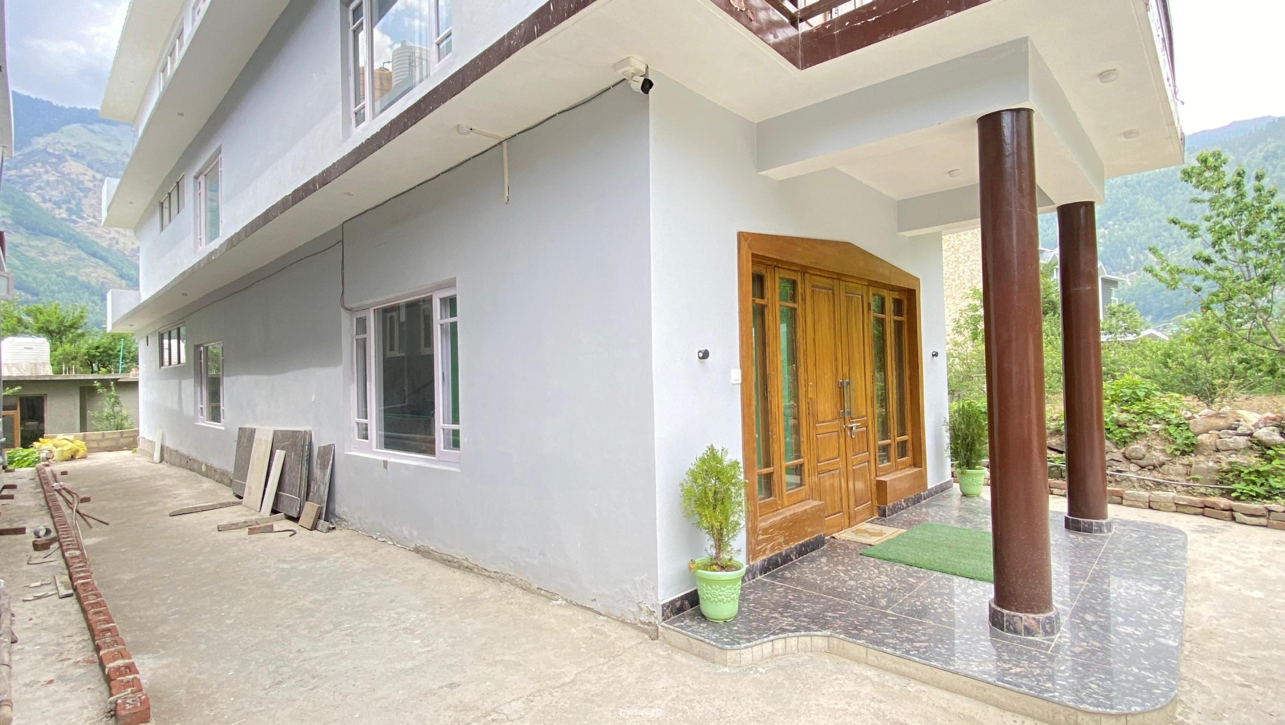 High-Income Hotel for Sale Near Naggar, Kullu-Manali (9)